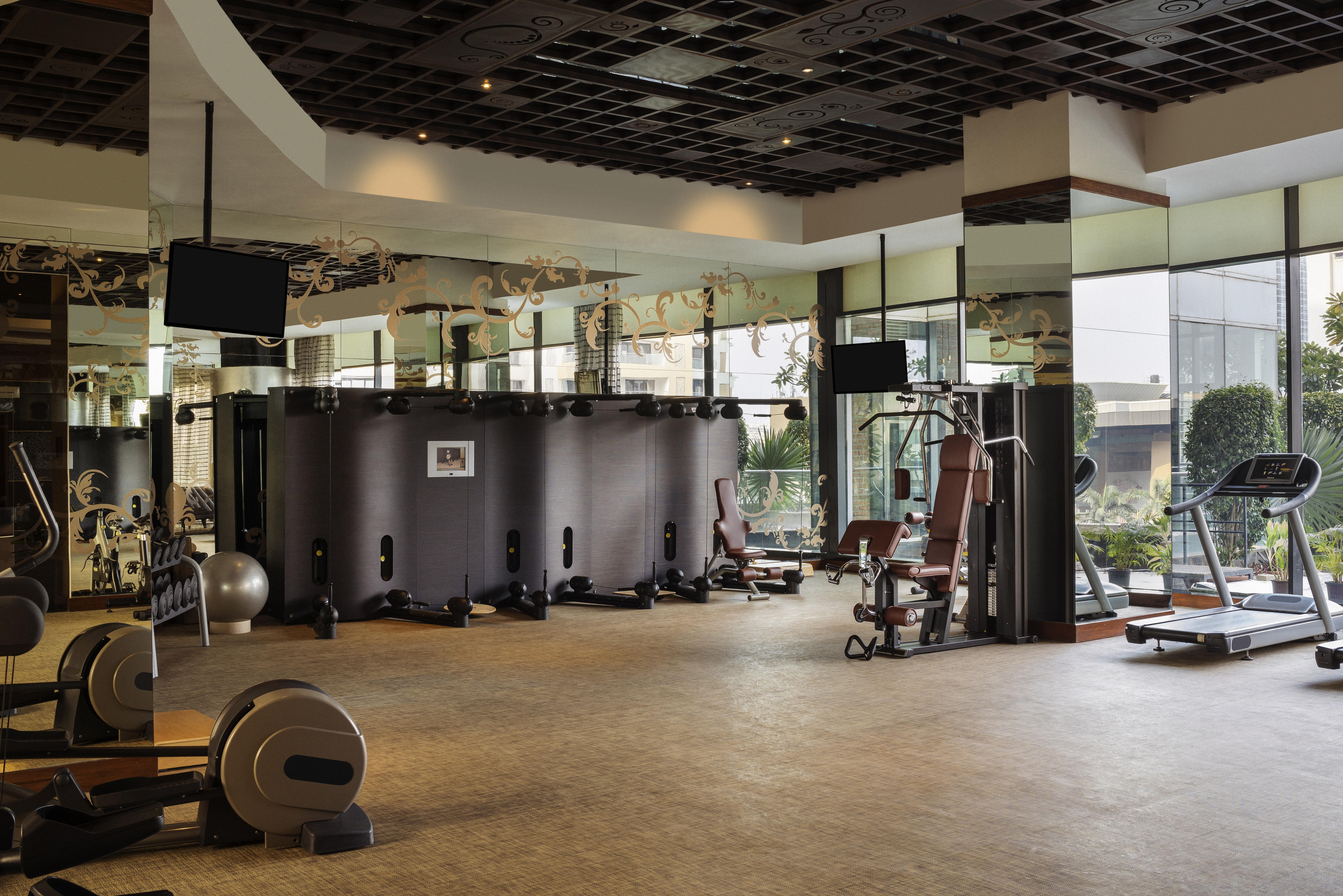 Sofitel Mumbai Bkc Ξενοδοχείο Εξωτερικό φωτογραφία The gym at the hotel