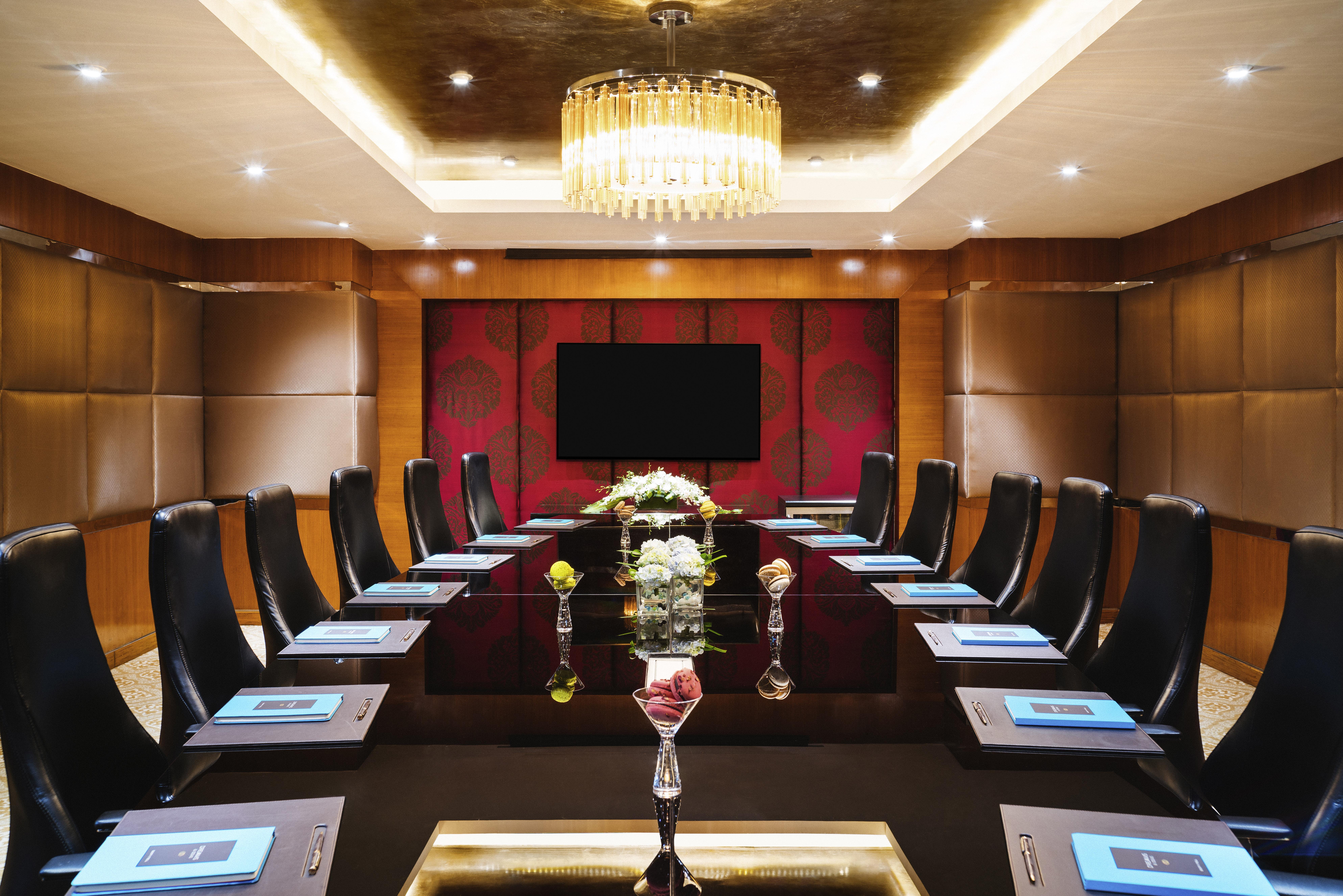 Sofitel Mumbai Bkc Ξενοδοχείο Εξωτερικό φωτογραφία Boardroom at the Four Seasons Hotel, Hong Kong