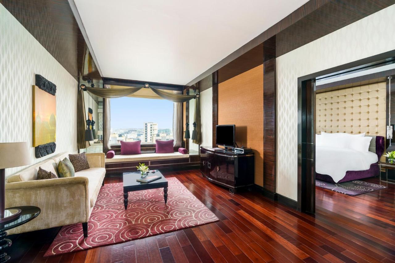 Sofitel Mumbai Bkc Ξενοδοχείο Εξωτερικό φωτογραφία Suite at the hotel