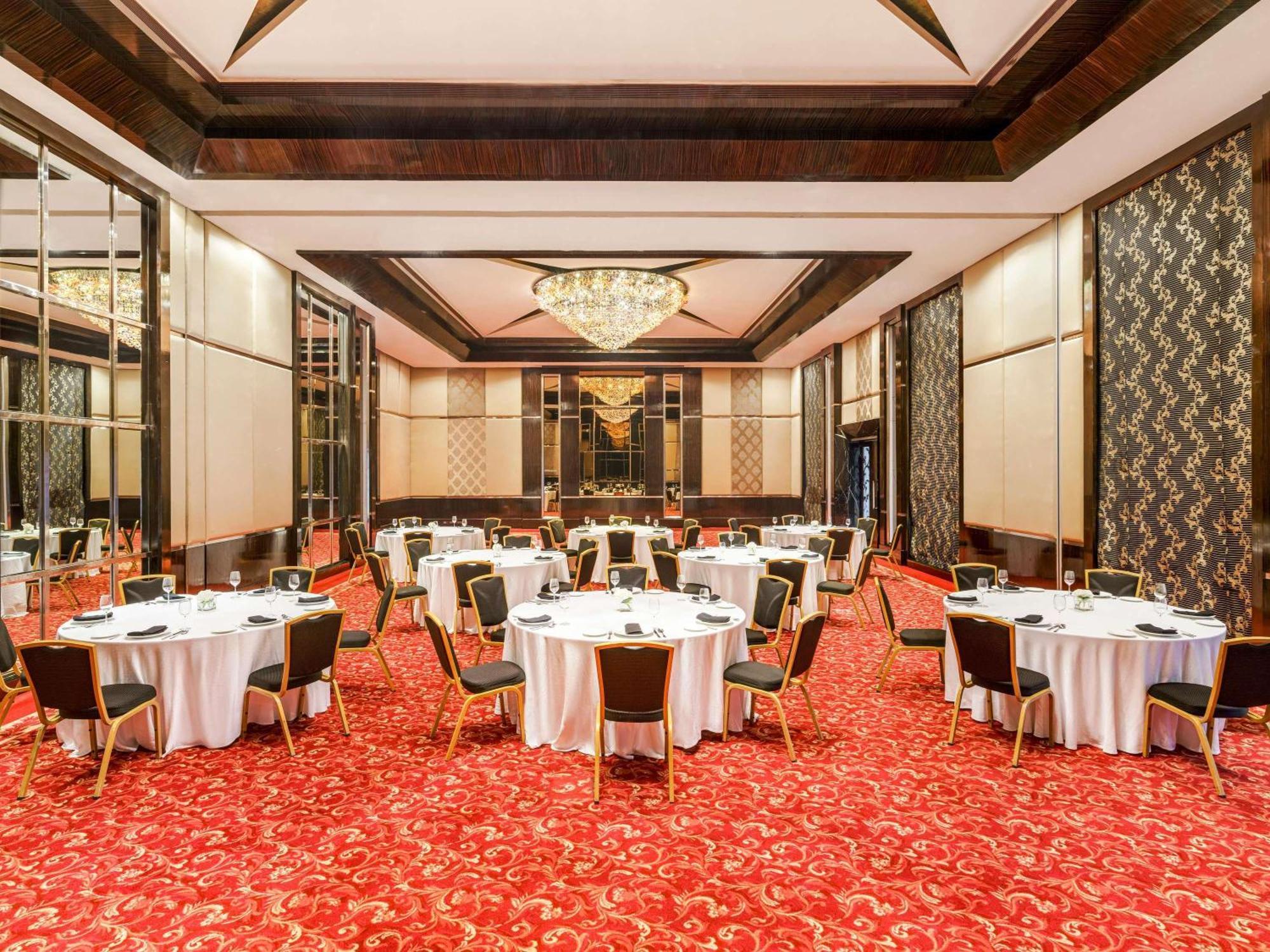 Sofitel Mumbai Bkc Ξενοδοχείο Εξωτερικό φωτογραφία The ballroom