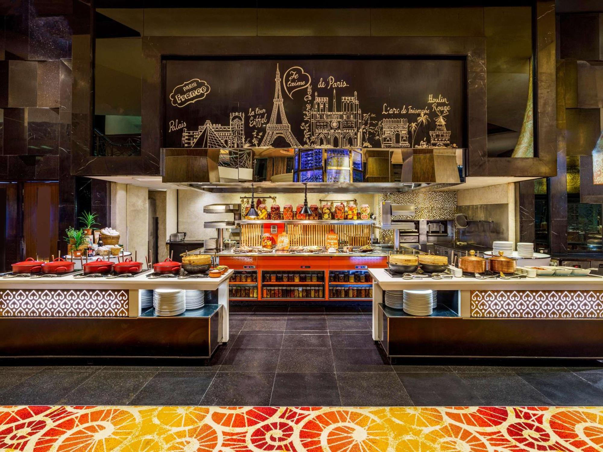 Sofitel Mumbai Bkc Ξενοδοχείο Εξωτερικό φωτογραφία The buffet at Wynn
